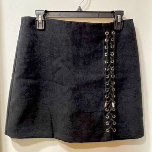 ROMWE black velvet skirt